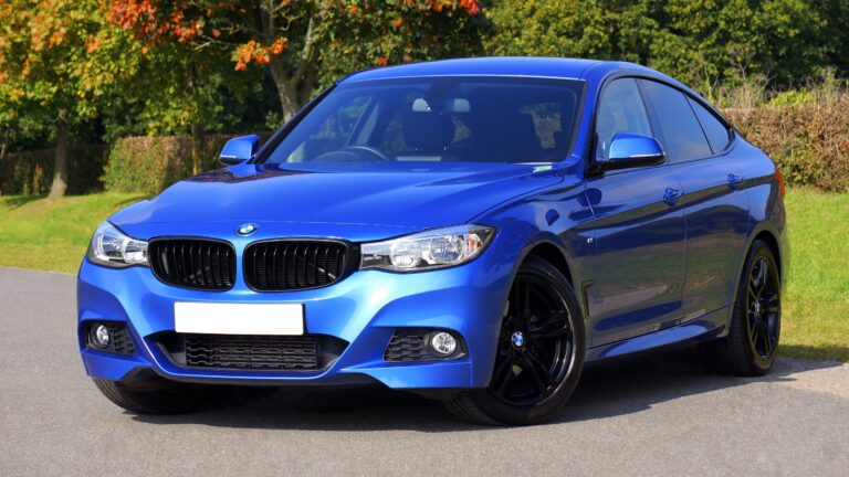 5 Essential Car Accessories for Summer: Beat Dangerous Heat & Sun Glare